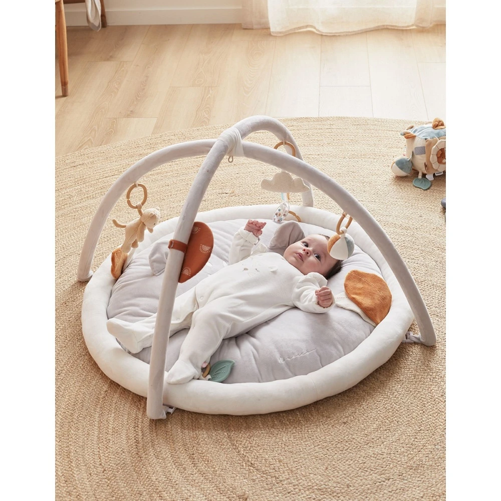 Tapis D'éveil Kendi En Veloudoux Gris 2 Tapis D'éveil Kendi En Veloudoux Gris – Image 2