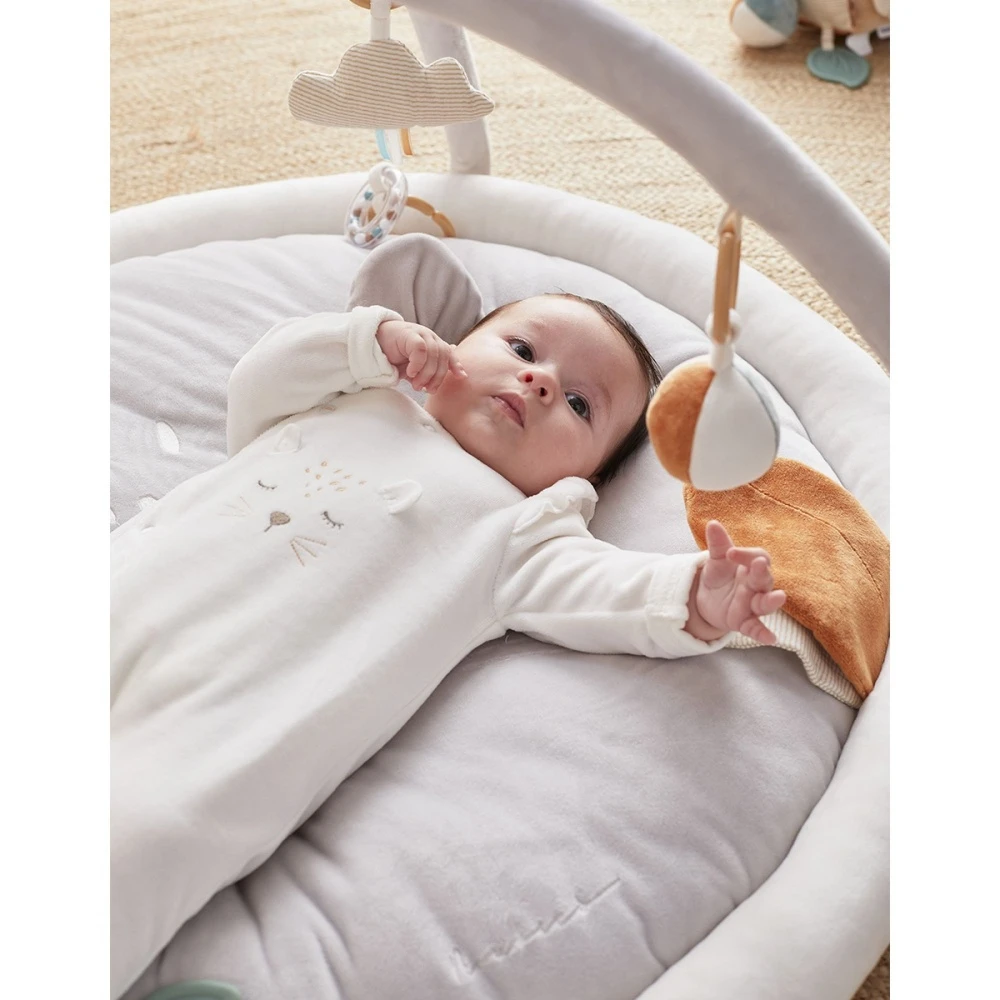 Tapis D'éveil Kendi En Veloudoux Gris 4 Tapis D'éveil Kendi En Veloudoux Gris – Image 4