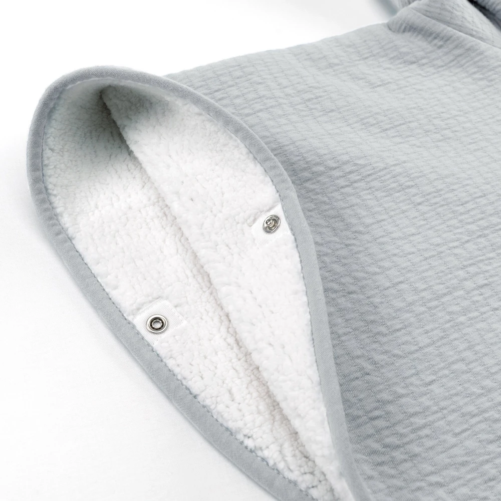 Poncho Pour Siège Auto Teddy Et Gaze De Coton Cadum Gris Clair 3 Poncho Pour Siège Auto Teddy Et Gaze De Coton Cadum Gris Clair – Image 3