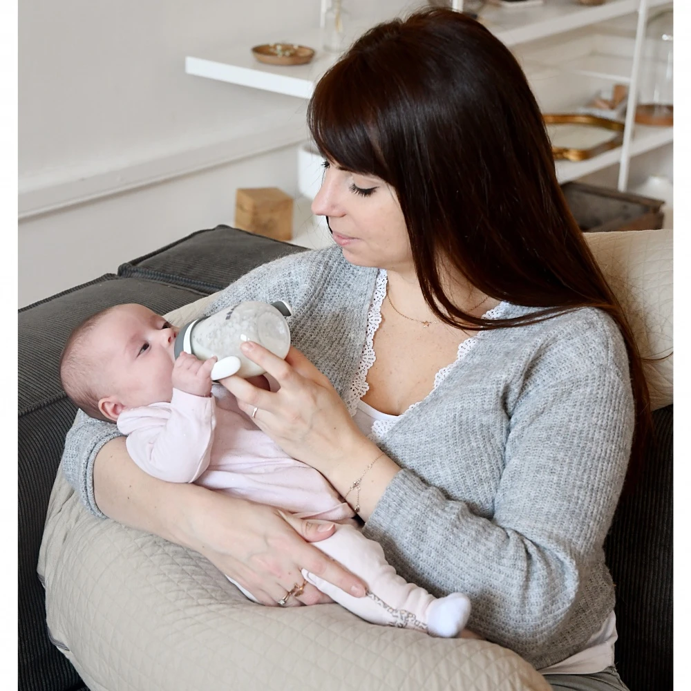 Beaba Biberon D'apprentissage 2 En 1 210 Ml - Gris Minéral 4 Beaba Biberon D'apprentissage 2 En 1 210 Ml - Gris Minéral – Image 4