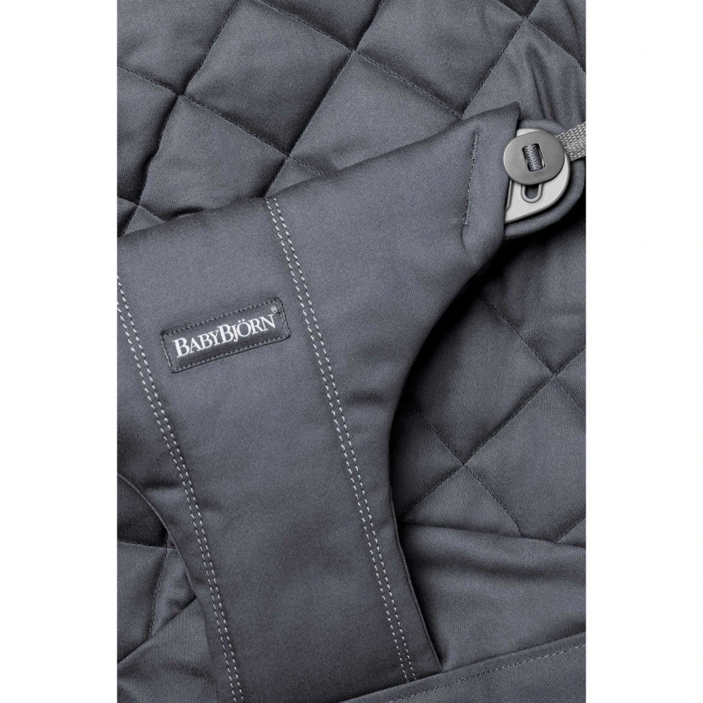 Babybjorn Housse De Transat Bliss Coton Matelassé Classique Anthracite 3 Babybjorn Housse De Transat Bliss Coton Matelassé Classique Anthracite – Image 3