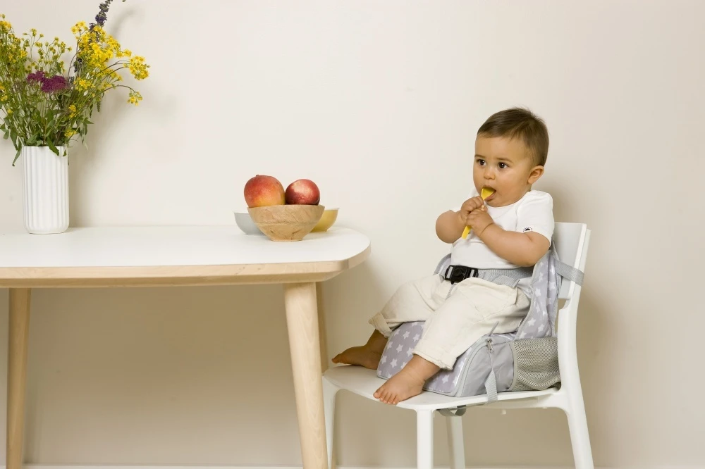 Rehausseur Nomade Travel Up - White Stars 5 Rehausseur Nomade Travel Up - White Stars – Image 5