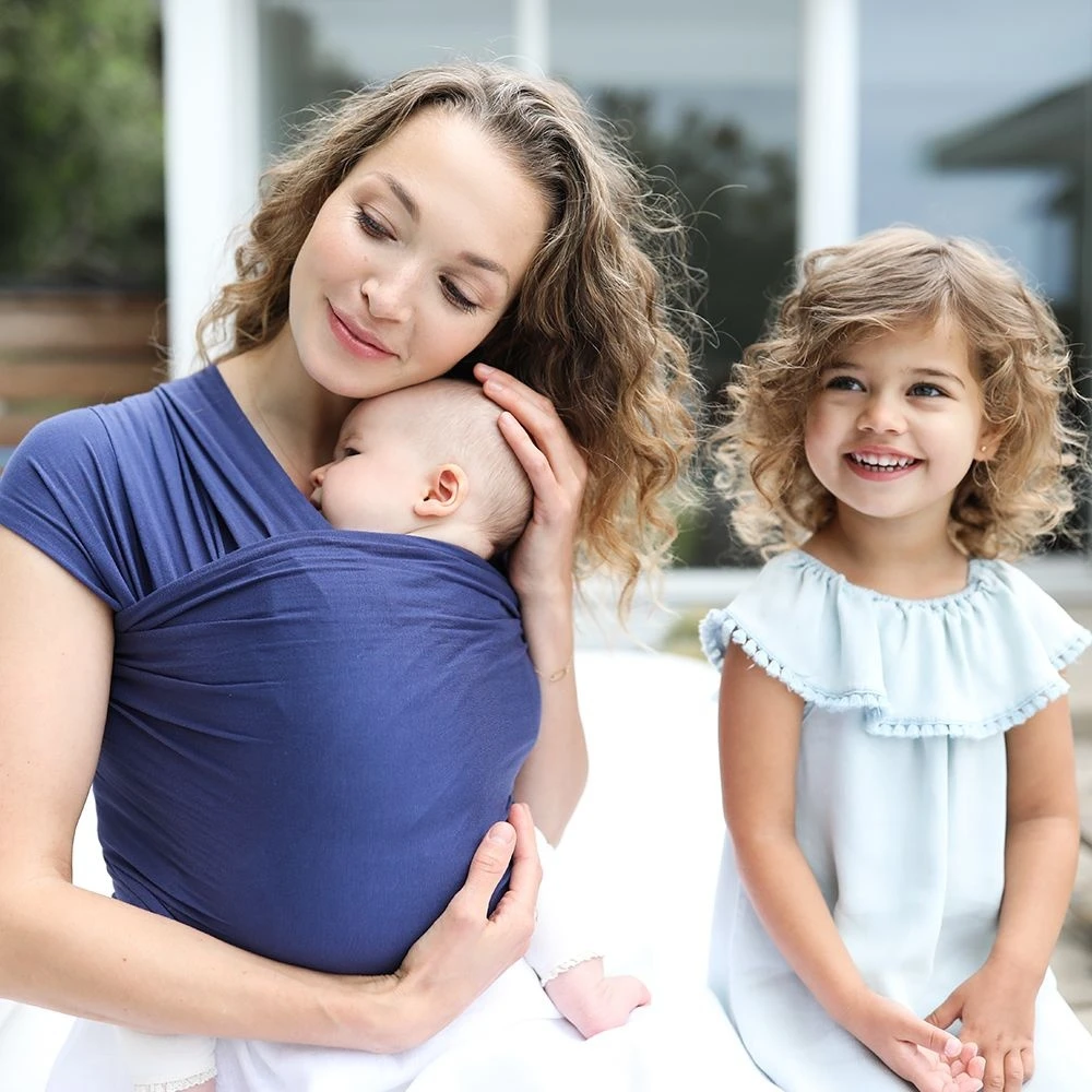 Ergobaby Écharpe De Portage Aura - Bleu Indigo 2 Ergobaby Écharpe De Portage Aura - Bleu Indigo – Image 2