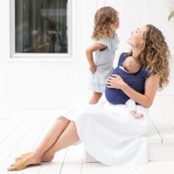 Ergobaby Écharpe De Portage Aura - Bleu Indigo 7 Ergobaby Écharpe De Portage Aura - Bleu Indigo -Allobébé er046198017 2