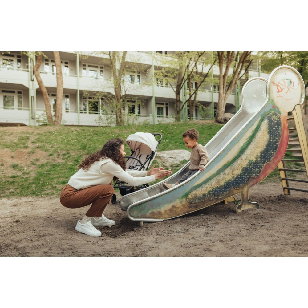 HAUCK Poussette Compacte Travel N Care Dark Olive 8 HAUCK Poussette Compacte Travel N Care Dark Olive – Image 8