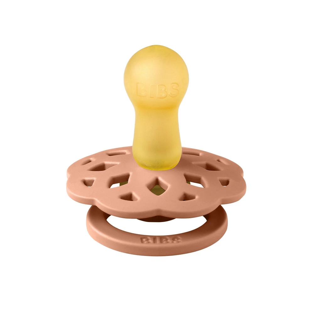 BIBS Pack De 2 Sucettes Bohème Caoutchouc 6 Mois+ Vanilla Et Peach 5 BIBS Pack De 2 Sucettes Bohème Caoutchouc 6 Mois+ Vanilla Et Peach – Image 5