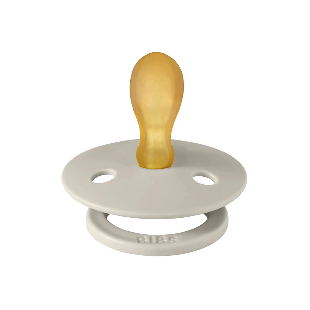 BIBS Pack De 2 Sucettes Colour Caoutchouc Symétrique 0-6 Mois Sand Et Iron 5 BIBS Pack De 2 Sucettes Colour Caoutchouc Symétrique 0-6 Mois Sand Et Iron – Image 5