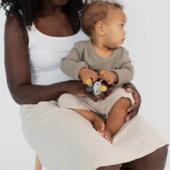 BIBS Pack De 2 Sucettes Colour Caoutchouc Symétrique 0-6 Mois Sand Et Iron 18 BIBS Pack De 2 Sucettes Colour Caoutchouc Symétrique 0-6 Mois Sand Et Iron -Allobébé ib061242467 8