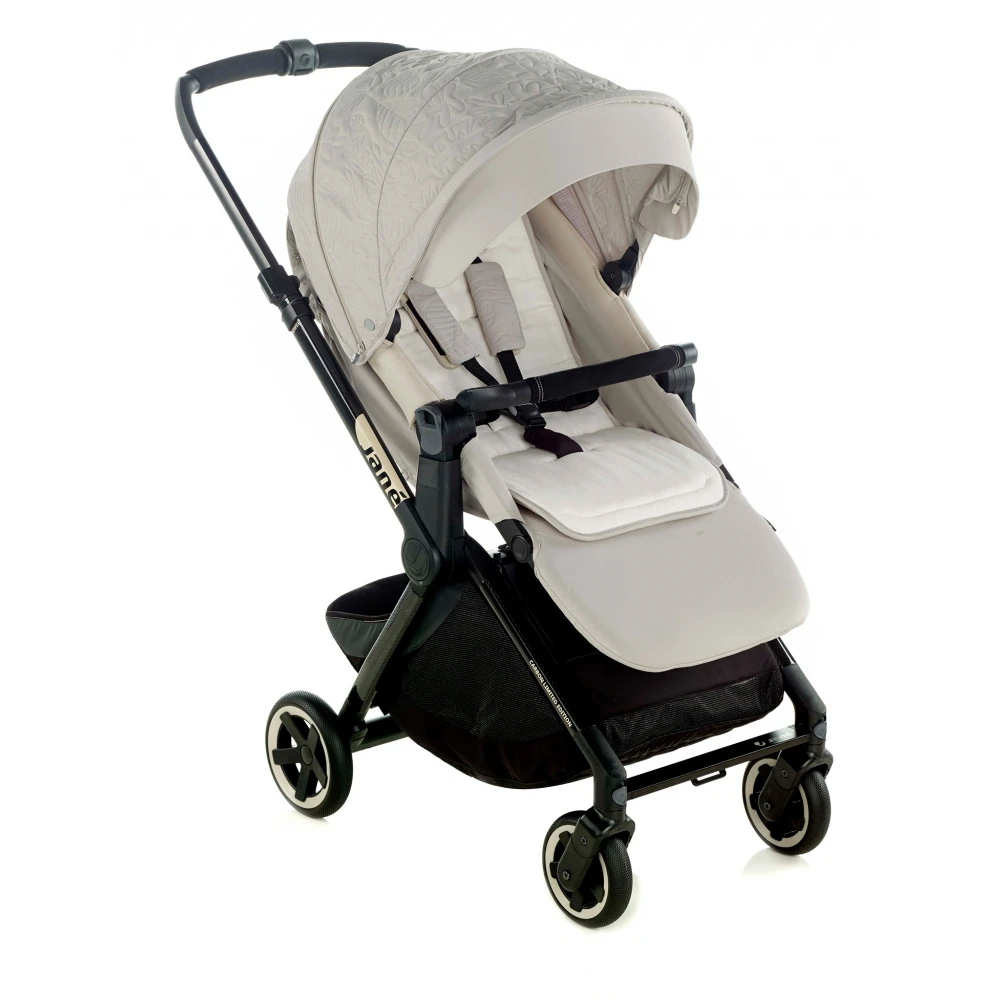 Jané Pack Trio Poussette Newel Carbon + Siège Auto Koos I-size R1 + Nacelle Micro Pro 2 Racer Cream 2 Jané Pack Trio Poussette Newel Carbon + Siège Auto Koos I-size R1 + Nacelle Micro Pro 2 Racer Cream – Image 2