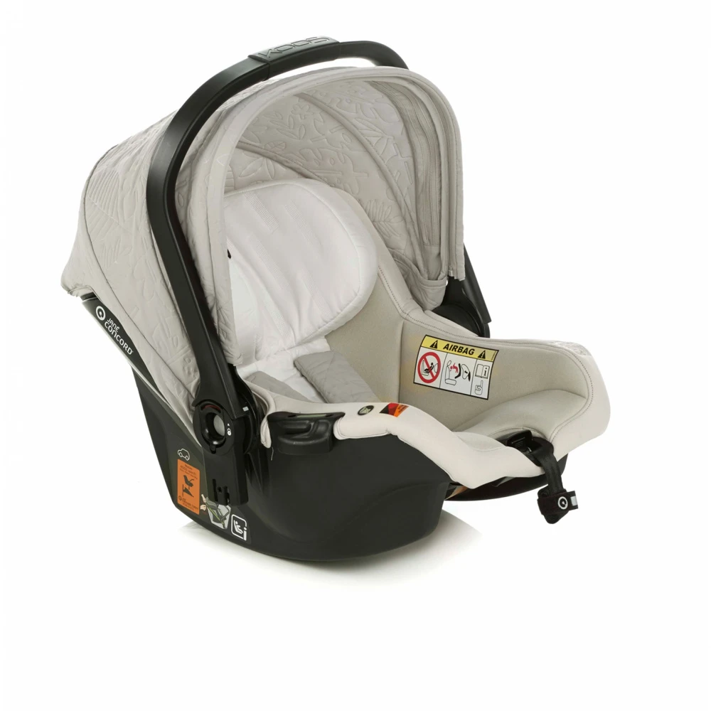 Jané Pack Trio Poussette Newel Carbon + Siège Auto Koos I-size R1 + Nacelle Micro Pro 2 Racer Cream 4 Jané Pack Trio Poussette Newel Carbon + Siège Auto Koos I-size R1 + Nacelle Micro Pro 2 Racer Cream – Image 4