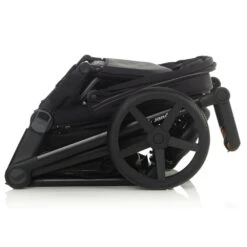 Jané Pack Trio Poussette Muum Pro 2 + Siège Auto Koos I-size R1 + Nacelle Micro Pro 2 Cold Black 20 Jané Pack Trio Poussette Muum Pro 2 + Siège Auto Koos I-size R1 + Nacelle Micro Pro 2 Cold Black -Allobébé jn042386650 8