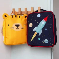 A Little Lovely Company Sac Isotherme Enfant Espace 8 A Little Lovely Company Sac Isotherme Enfant Espace -Allobébé lc050500145 3
