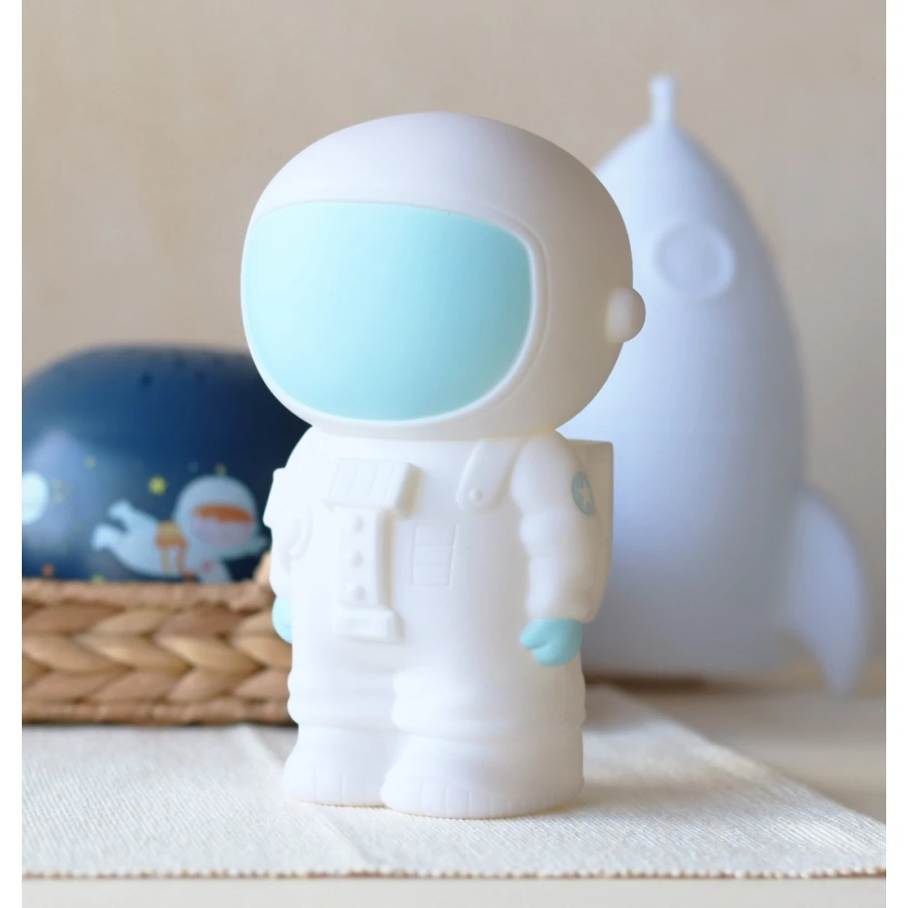 A Little Lovely Company Tirelire Enfant Astronaute 2 A Little Lovely Company Tirelire Enfant Astronaute – Image 2