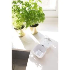 Nuby Stérilisateur De Sucettes à Uv Portable 13 Nuby Stérilisateur De Sucettes à Uv Portable -Allobébé nu055257339 6