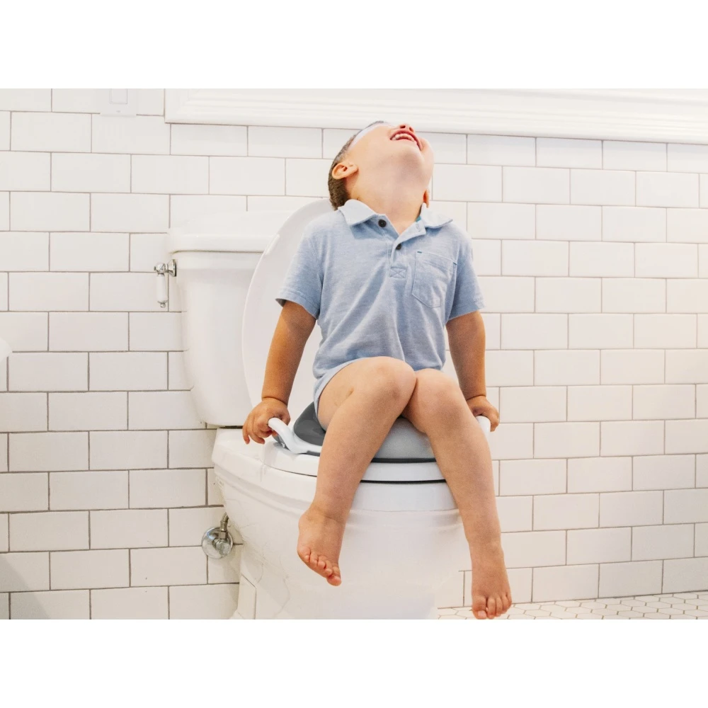 Réducteur Toilette Bébé Weepod Gris Foncé/blanc 8 Réducteur Toilette Bébé Weepod Gris Foncé/blanc – Image 8