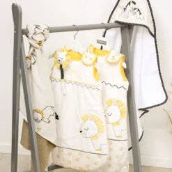 Couverture Bébé En Maille 80x100cm Pluche Et Pompon 6 Couverture Bébé En Maille 80x100cm Pluche Et Pompon -Allobébé st067419907 2