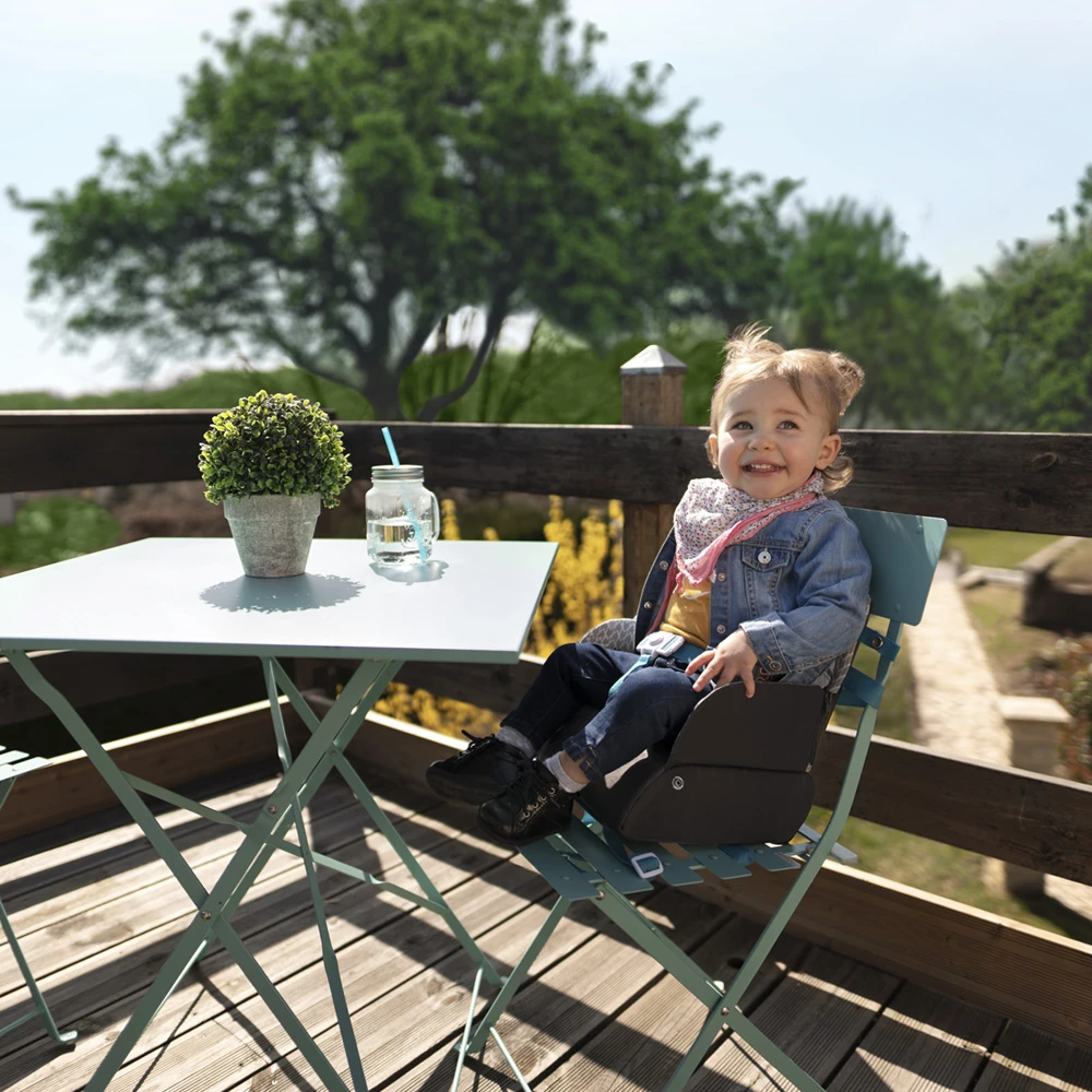 Badabulle Réhausseur De Chaise Nomade 2 En 1 Yummy 2 Badabulle Réhausseur De Chaise Nomade 2 En 1 Yummy – Image 2