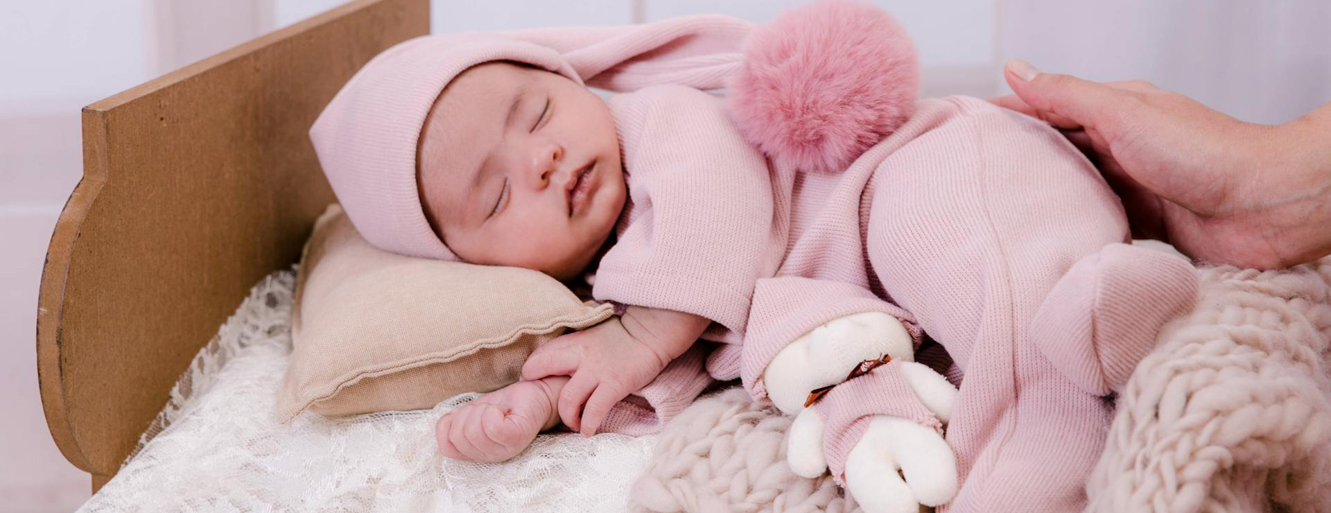 Devant 2 Devant -Allobébé pexels najam amjad 3198576 16557643